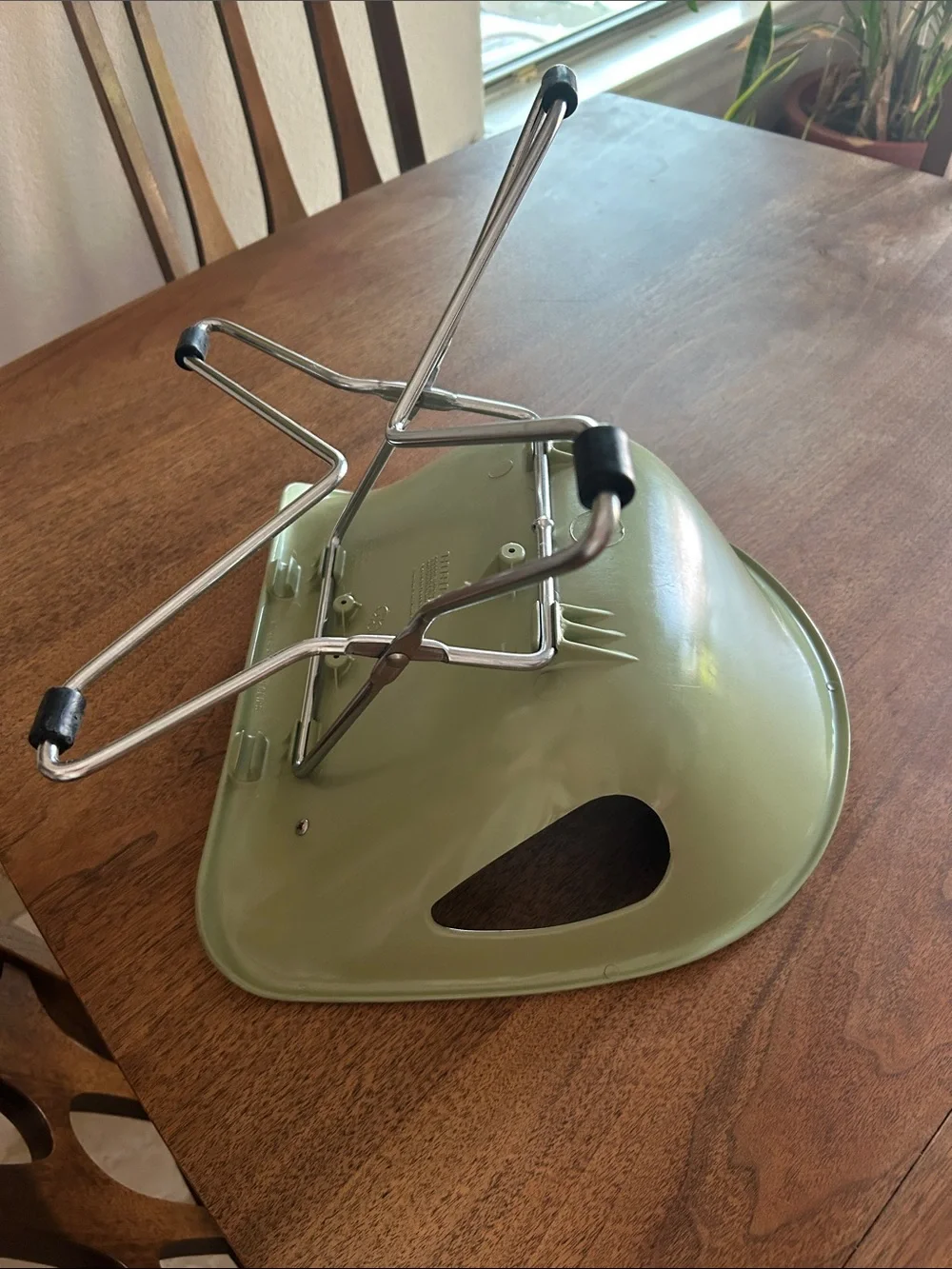 Cosco Avocado Green MCM Modern Accent Chair - child’s chair